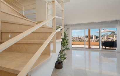 Resale - Apartment - Penthouse - Marbella - Nueva Andalucia