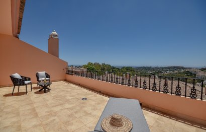 Resale - Apartment - Penthouse - Marbella - Nueva Andalucia