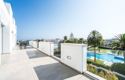 Resale - House - Detached Villa - Marbella - Nueva Andalucia