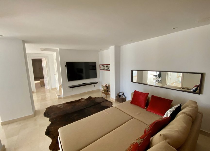 Resale - House - Townhouse - Marbella - Elviria