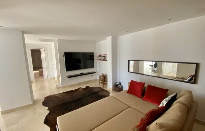 Resale - House - Townhouse - Marbella - Elviria