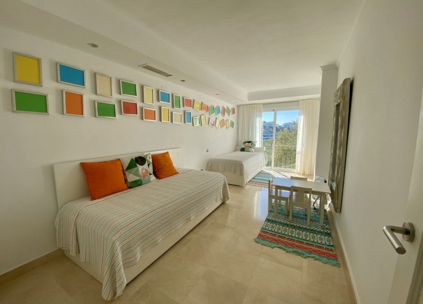 Resale - House - Townhouse - Marbella - Elviria