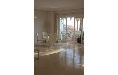 Resale - Apartment - Middle Floor Apartment - Fuengirola - Fuengirola Centro