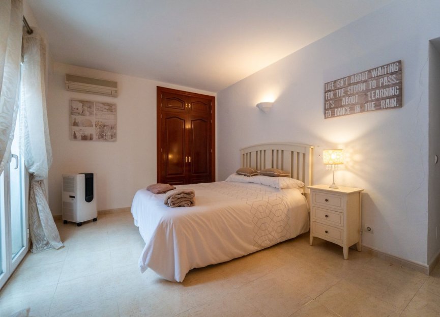 Resale - Apartment - Middle Floor Apartment - Fuengirola - Fuengirola Centro