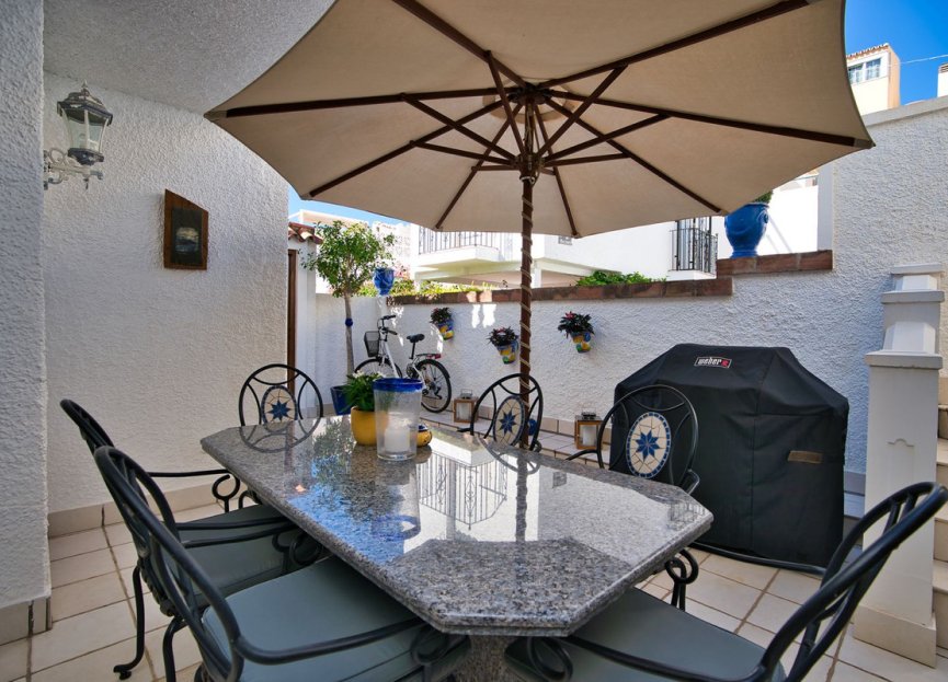 Resale - House - Semi-Detached House - Estepona - Estepona Centro