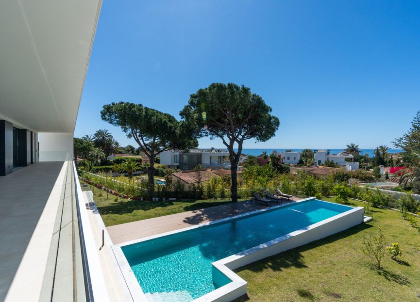 Resale - House - Detached Villa - Marbella - Marbesa