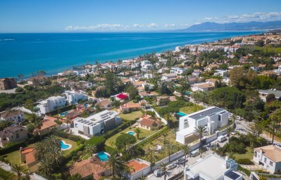 Resale - House - Detached Villa - Marbella - Marbesa