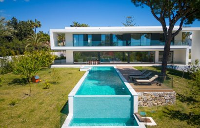 Resale - House - Detached Villa - Marbella - Marbesa