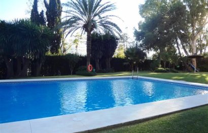 Resale - Apartment - Middle Floor Apartment - Marbella - Nueva Andalucia