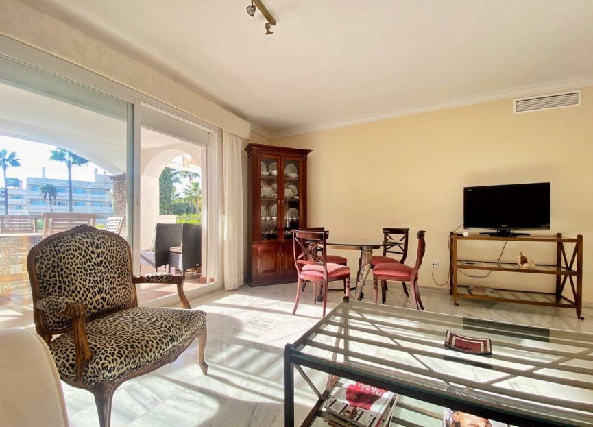 Resale - Apartment - Middle Floor Apartment - Marbella