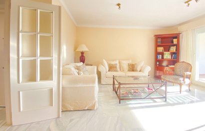 Resale - Apartment - Middle Floor Apartment - Marbella