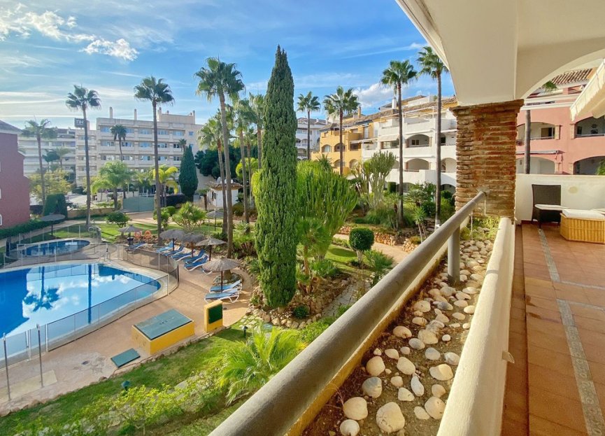 Resale - Apartment - Middle Floor Apartment - Marbella