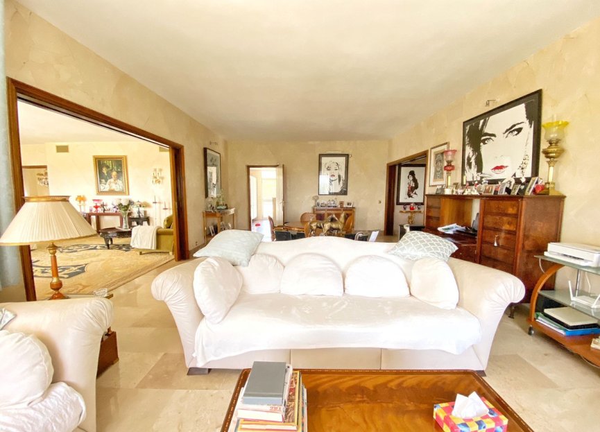 Resale - House - Detached Villa - Marbella - Marbella Centro