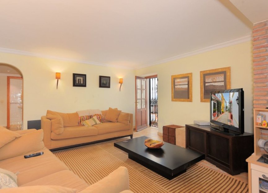 Resale - House - Townhouse - Marbella - Marbella Centro