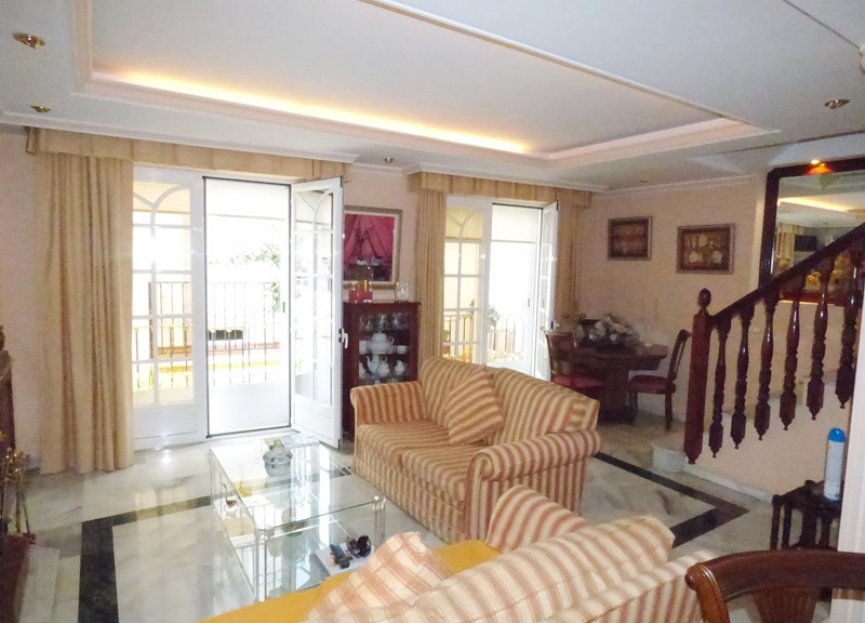 Resale - House - Townhouse - Marbella