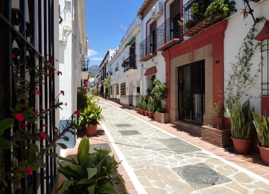 Resale - House - Townhouse - Marbella