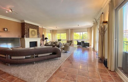 Resale - House - Detached Villa - Marbella - Elviria