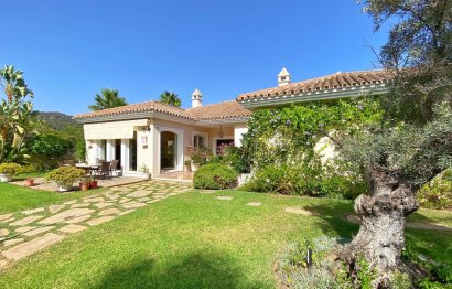 Resale - House - Detached Villa - Marbella - Elviria