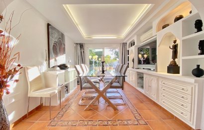 Resale - House - Detached Villa - Marbella