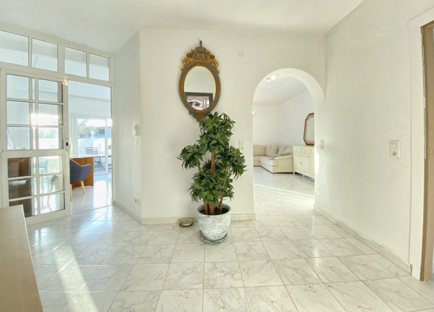 Resale - House - Detached Villa - Marbella - Marbella Centro