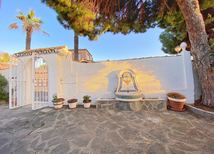 Resale - House - Detached Villa - Marbella - Marbella Centro