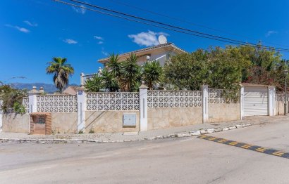 Resale - House - Detached Villa - Marbella - El Rosario