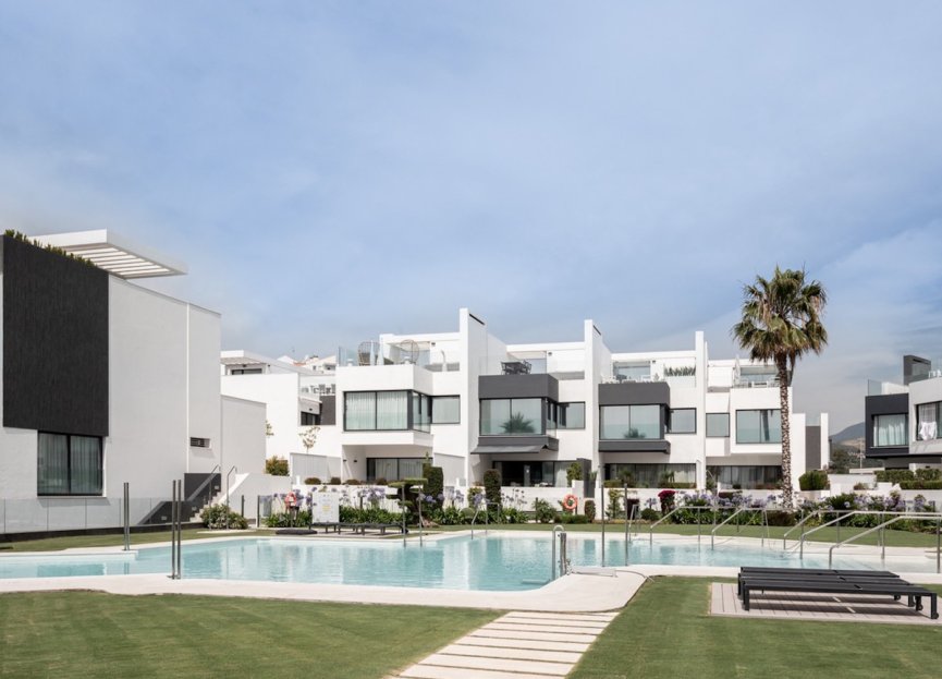 Resale - House - Townhouse - Estepona - Estepona Centro