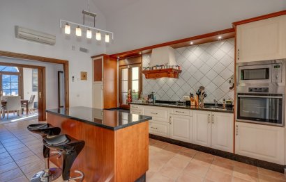 Resale - House - Detached Villa - Benahavís - Benahavís Centro