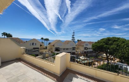 Resale - Apartment - Top Floor Apartment - Marbella - Elviria