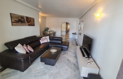 Resale - Apartment - Middle Floor Apartment - Marbella - Nueva Andalucia