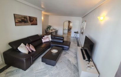 Resale - Apartment - Middle Floor Apartment - Marbella - Nueva Andalucia