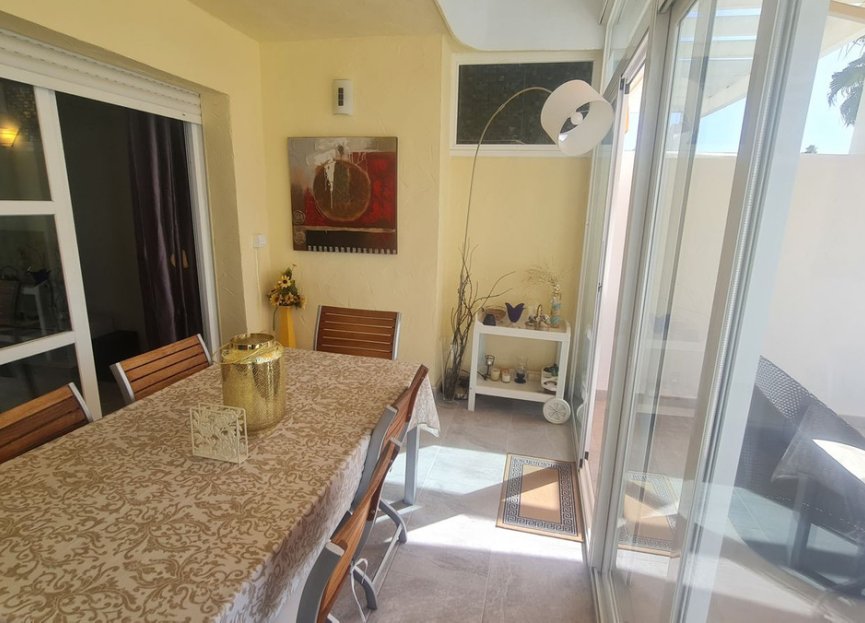 Resale - Apartment - Middle Floor Apartment - Marbella - Nueva Andalucia