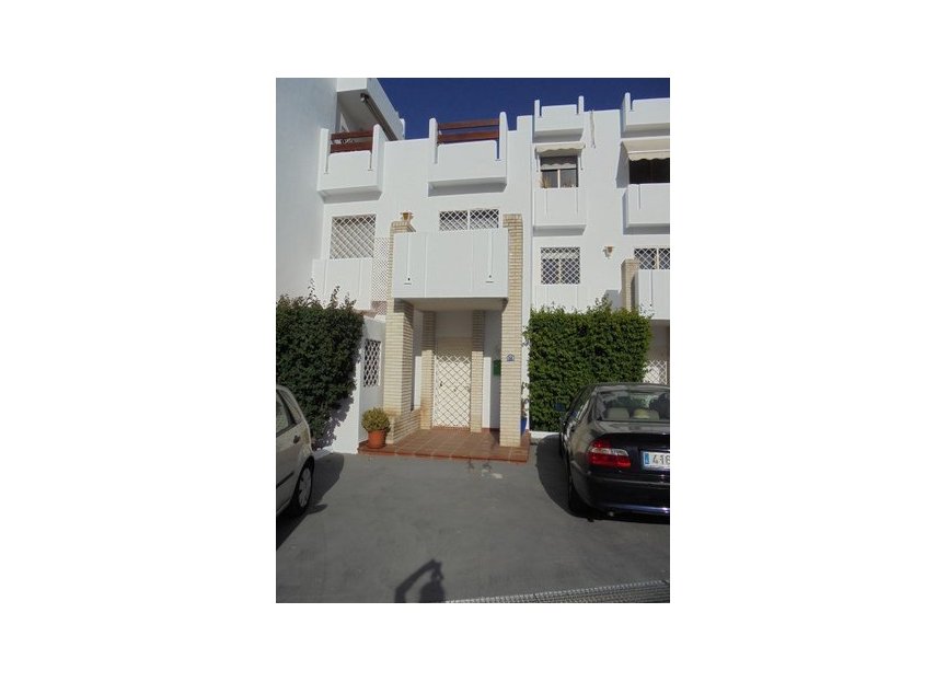 Resale - House - Townhouse - Marbella - Nueva Andalucia