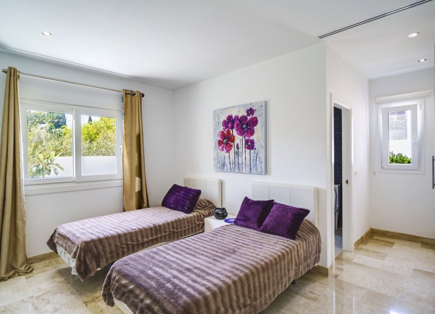 Resale - House - Detached Villa - Marbella - El Rosario