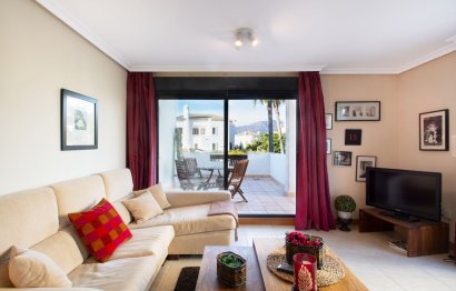 Resale - Apartment - Middle Floor Apartment - Estepona - Selwo