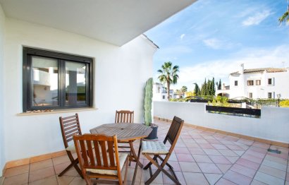 Resale - Apartment - Middle Floor Apartment - Estepona - Selwo