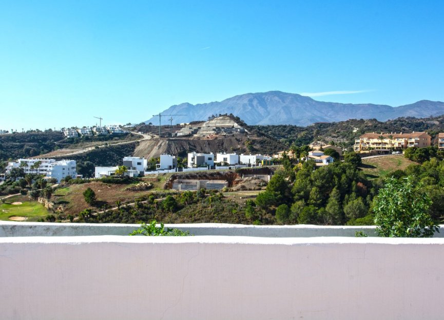 Resale - Apartment - Penthouse - Estepona - Selwo