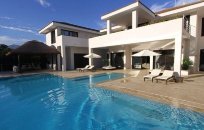 Resale - House - Detached Villa - Marbella - Guadalmina Baja