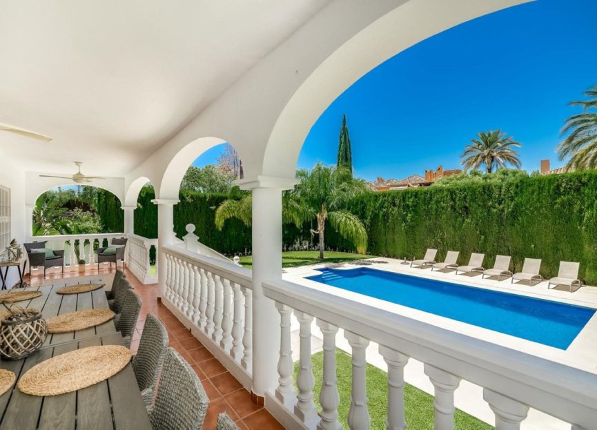 Resale - House - Detached Villa - Marbella - Nueva Andalucia