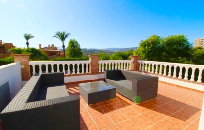 Resale - House - Detached Villa - Marbella - Nueva Andalucia