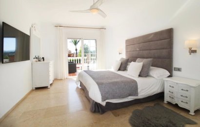 Resale - House - Detached Villa - Marbella - Nueva Andalucia