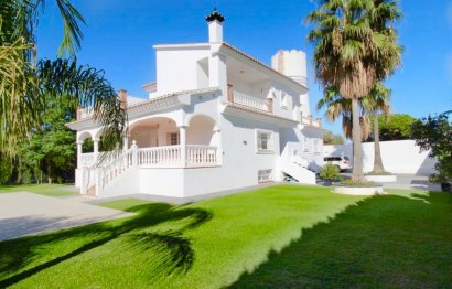 Resale - House - Detached Villa - Marbella - Nueva Andalucia