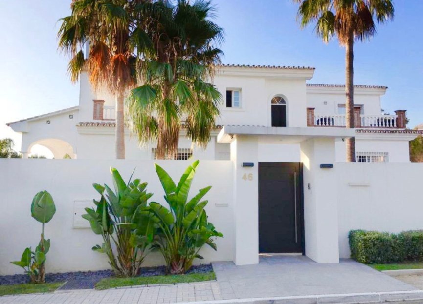 Resale - House - Detached Villa - Marbella - Nueva Andalucia