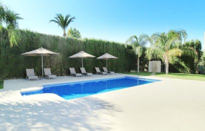 Resale - House - Detached Villa - Marbella - Nueva Andalucia