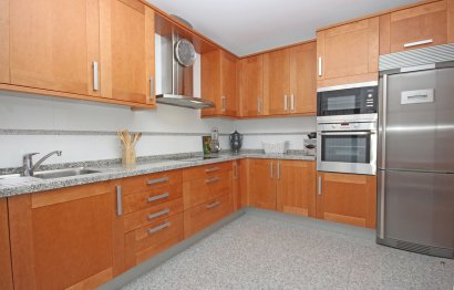 Resale - Apartment - Middle Floor Apartment - Estepona - New Golden Mile