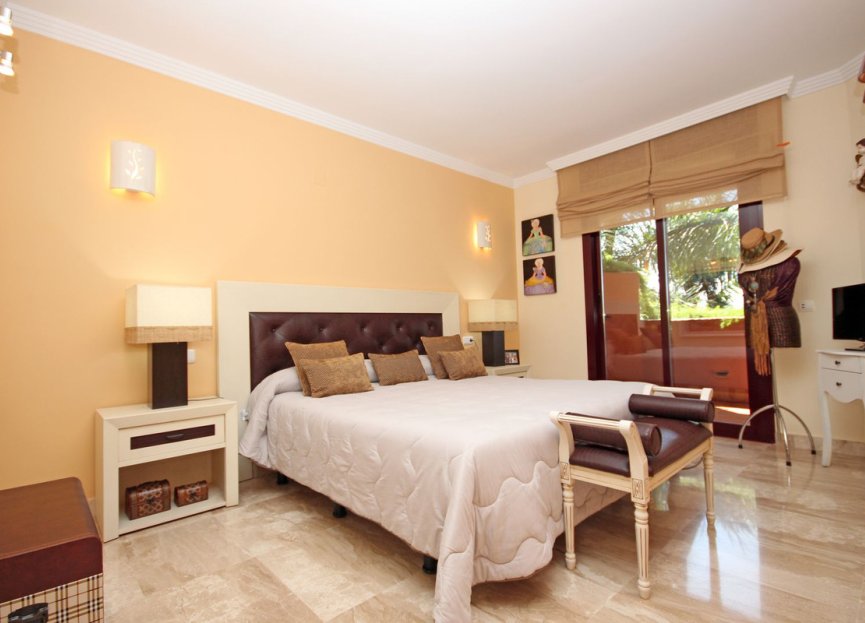 Resale - Apartment - Middle Floor Apartment - Estepona - New Golden Mile