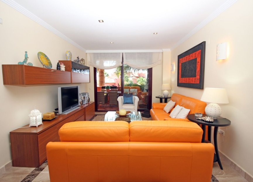 Resale - Apartment - Middle Floor Apartment - Estepona - New Golden Mile