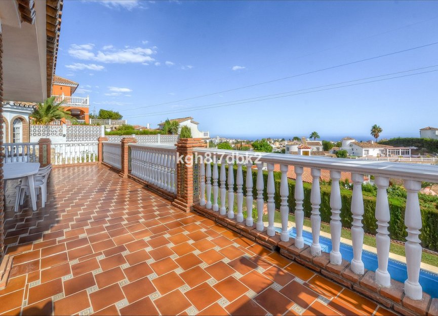 Resale - House - Detached Villa - Benalmádena - Benalmadena Centro