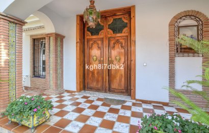 Resale - House - Detached Villa - Benalmádena - Benalmadena Centro