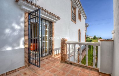 Resale - House - Detached Villa - Benalmádena - Benalmadena Centro